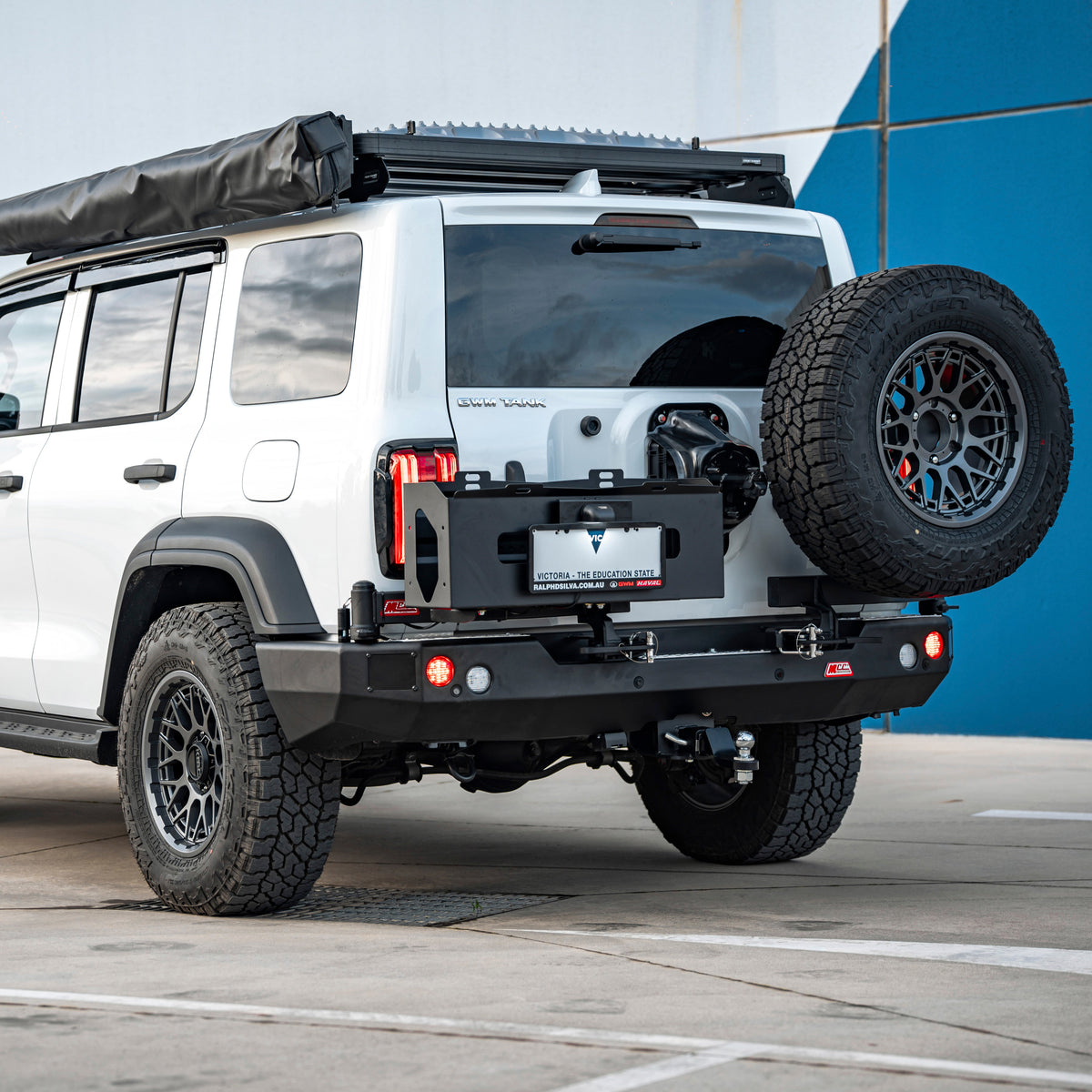 Great Wall Tank 300 2024-On  022-02 Rear Wheel Carrier Dual Jerry can holder Package (Sand Black)